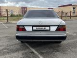 Mercedes-Benz E 230 1991 года за 1 950 000 тг. в Талдыкорган – фото 5