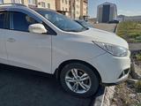 Hyundai Tucson 2013 годаүшін7 000 000 тг. в Усть-Каменогорск – фото 2