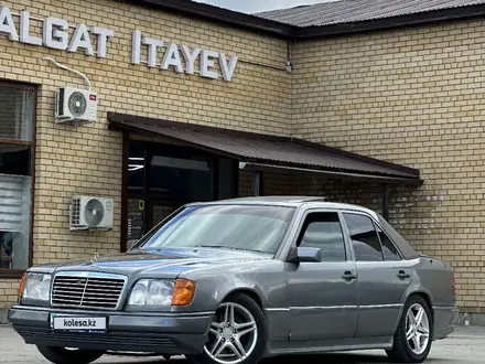 Mercedes-Benz E 500 1995 года за 3 100 000 тг. в Семей