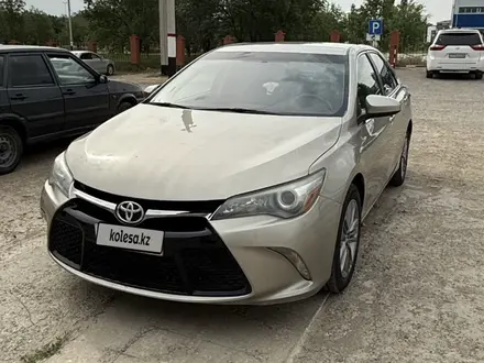 Toyota Camry 2015 года за 6 000 000 тг. в Атырау