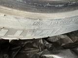 Летние шины 245/45/18 за 90 000 тг. в Атырау – фото 3