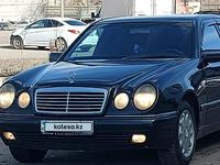 Mercedes-Benz E 230 1997 года за 2 700 000 тг. в Астана
