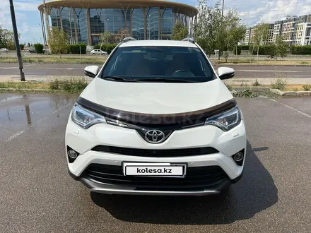 Toyota RAV4 2017 годаүшін15 500 000 тг. в Астана – фото 3