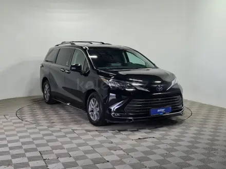 Toyota Sienna 2022 года за 21 100 000 тг. в Алматы – фото 3