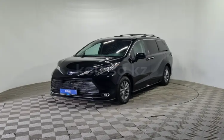 Toyota Sienna 2022 года за 21 100 000 тг. в Алматы
