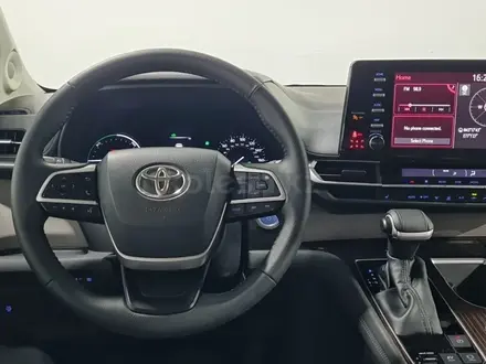 Toyota Sienna 2022 года за 21 100 000 тг. в Алматы – фото 12