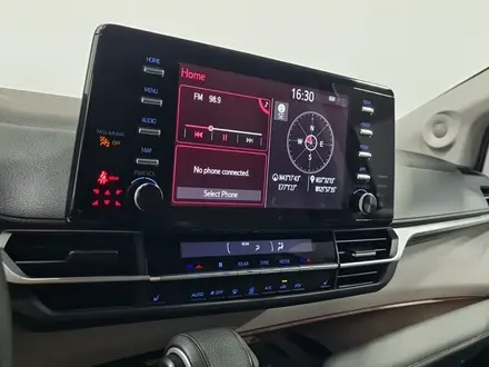Toyota Sienna 2022 года за 21 100 000 тг. в Алматы – фото 24