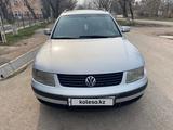 Volkswagen Passat 1997 годаүшін2 400 000 тг. в Шымкент