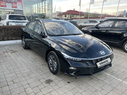 Hyundai Elantra 2025 года за 9 800 000 тг. в Актобе – фото 2