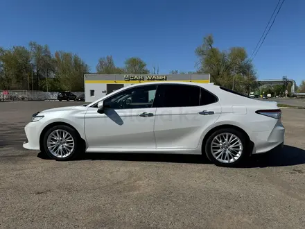 Toyota Camry 2019 года за 12 000 000 тг. в Уральск – фото 4