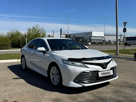 Toyota Camry 2019 года за 12 000 000 тг. в Уральск