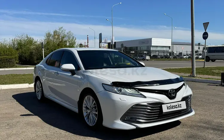 Toyota Camry 2019 года за 12 000 000 тг. в Уральск