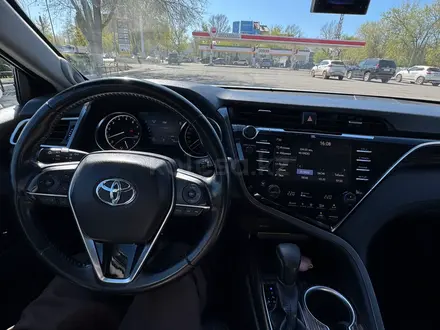 Toyota Camry 2019 года за 12 000 000 тг. в Уральск – фото 10