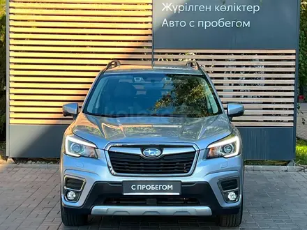 Subaru Forester Premium 2019 года за 12 990 000 тг. в Алматы – фото 3