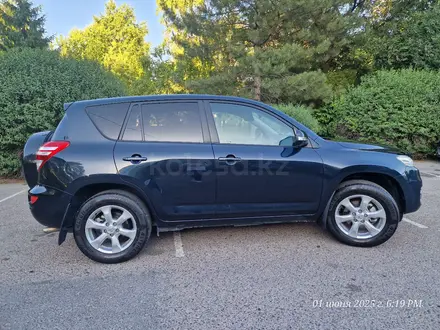 Toyota RAV4, 2010