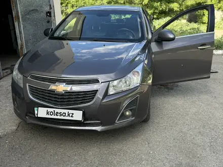 Chevrolet Cruze 2013 года за 3 800 000 тг. в Усть-Каменогорск – фото 4