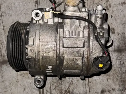 Компрессор кондиционера MB M112 за 80 000 тг. в Алматы