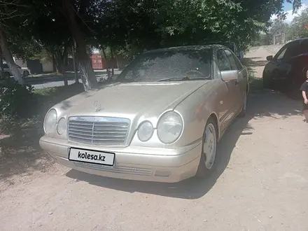 Mercedes-Benz E 230 1996 года за 2 200 000 тг. в Жезказган – фото 7