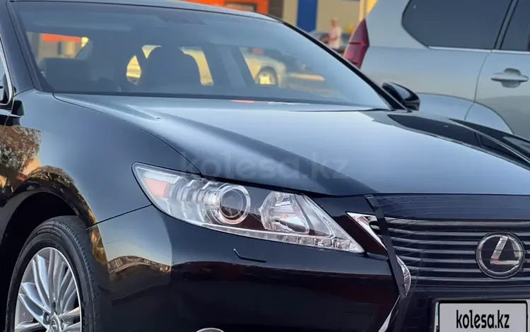 Lexus ES 250 2013 года за 13 000 000 тг. в Астана