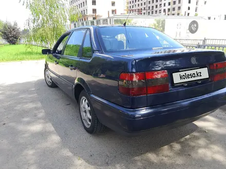 Volkswagen Passat 1995 года за 1 950 000 тг. в Алматы – фото 3