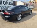 Toyota Camry 2022 года за 10 000 000 тг. в Уральск – фото 22
