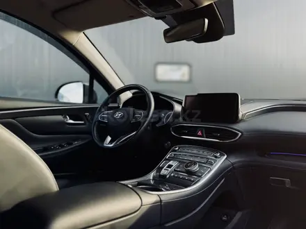 Hyundai Santa Fe 2021 года за 15 200 000 тг. в Астана – фото 8