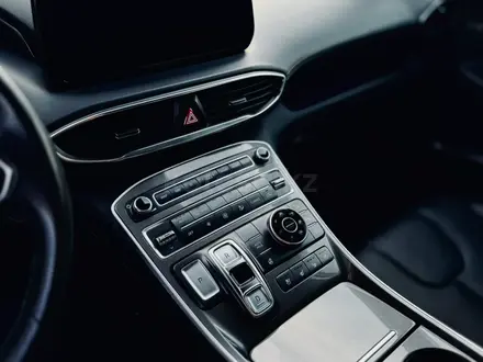 Hyundai Santa Fe 2021 года за 15 200 000 тг. в Астана – фото 12