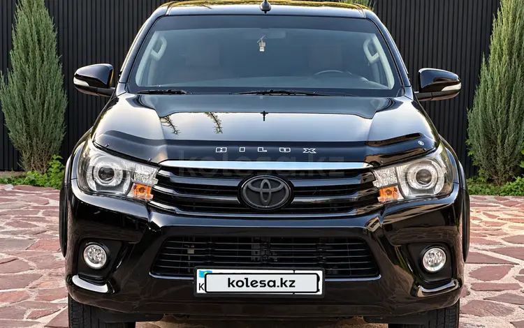 Toyota Hilux 2017 года за 14 300 000 тг. в Алматы
