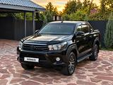 Toyota Hilux 2017 года за 14 300 000 тг. в Алматы – фото 2