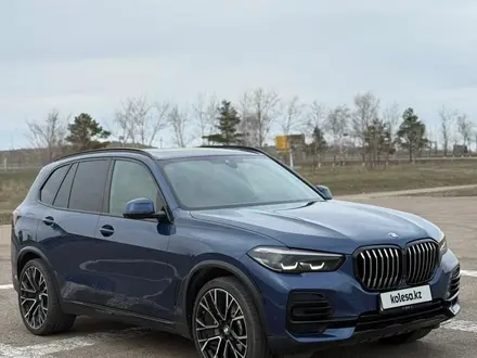 BMW X5 2023 года за 42 000 000 тг. в Астана