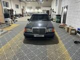 Mercedes-Benz E 200 1989 годаfor1 200 000 тг. в Шымкент