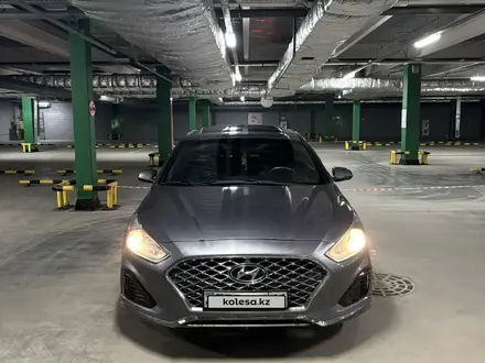 Hyundai Sonata 2019 года за 8 000 000 тг. в Усть-Каменогорск