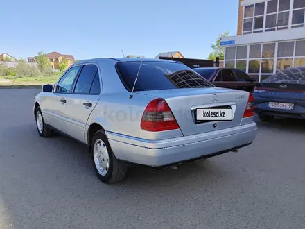 Mercedes-Benz C 220 1997 года за 2 250 000 тг. в Кокшетау – фото 4