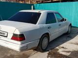 Mercedes-Benz E 200 1991 годаfor550 000 тг. в Алматы – фото 4