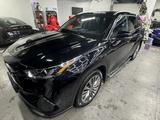 Toyota Highlander 2021 года за 26 000 000 тг. в Астана – фото 2