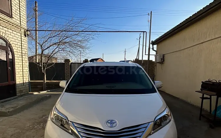 Toyota Sienna 2017 года за 18 800 000 тг. в Кульсары