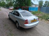 Volkswagen Passat 2004 годаүшін1 750 000 тг. в Караганда – фото 3