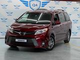 Toyota Sienna 2018 года за 16 300 000 тг. в Алматы