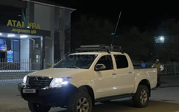 Toyota Hilux 2013 года за 13 500 000 тг. в Жанаозен