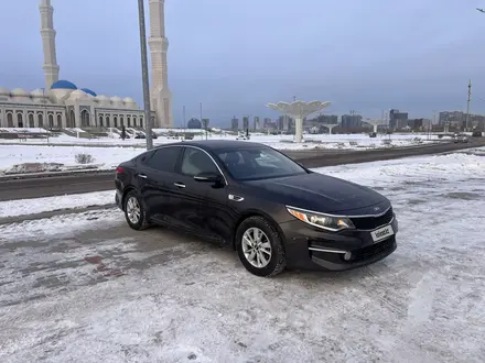 Kia Optima 2017 года за 6 000 000 тг. в Астана – фото 2