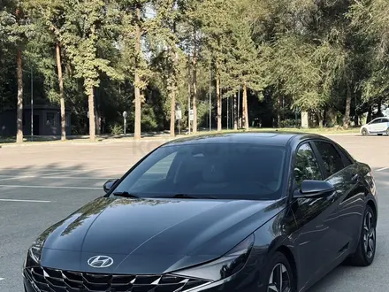 Hyundai Elantra 2021 года за 11 000 000 тг. в Алматы