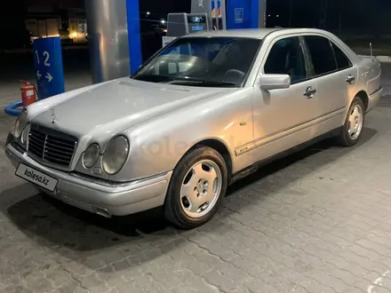 Mercedes-Benz E 230 1996 года за 2 300 000 тг. в Талдыкорган – фото 12