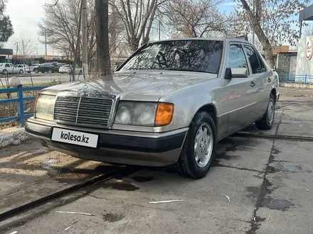 Mercedes-Benz E 230 1992 года за 1 600 000 тг. в Шымкент