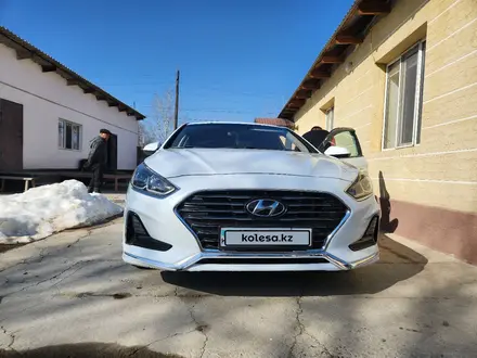 Hyundai Sonata 2019 года за 7 300 000 тг. в Шымкент – фото 4