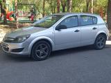 Opel Astra 2009 года за 2 800 000 тг. в Караганда – фото 2
