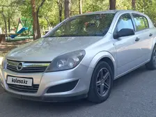 Opel Astra, 2009