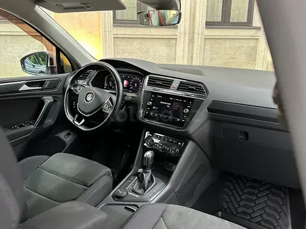 Volkswagen Tiguan 2020 года за 8 900 000 тг. в Алматы – фото 10