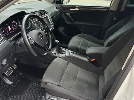 Volkswagen Tiguan 2020 года за 8 900 000 тг. в Алматы – фото 12