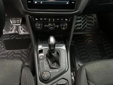 Volkswagen Tiguan 2020 года за 8 900 000 тг. в Алматы – фото 14