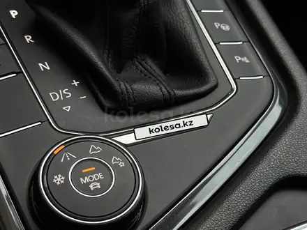 Volkswagen Tiguan 2020 года за 8 900 000 тг. в Алматы – фото 16